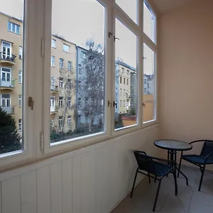 https://old-strand-spirit.praguehotelsweb.com