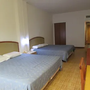 https://supreme.singapore-best-hotels.net